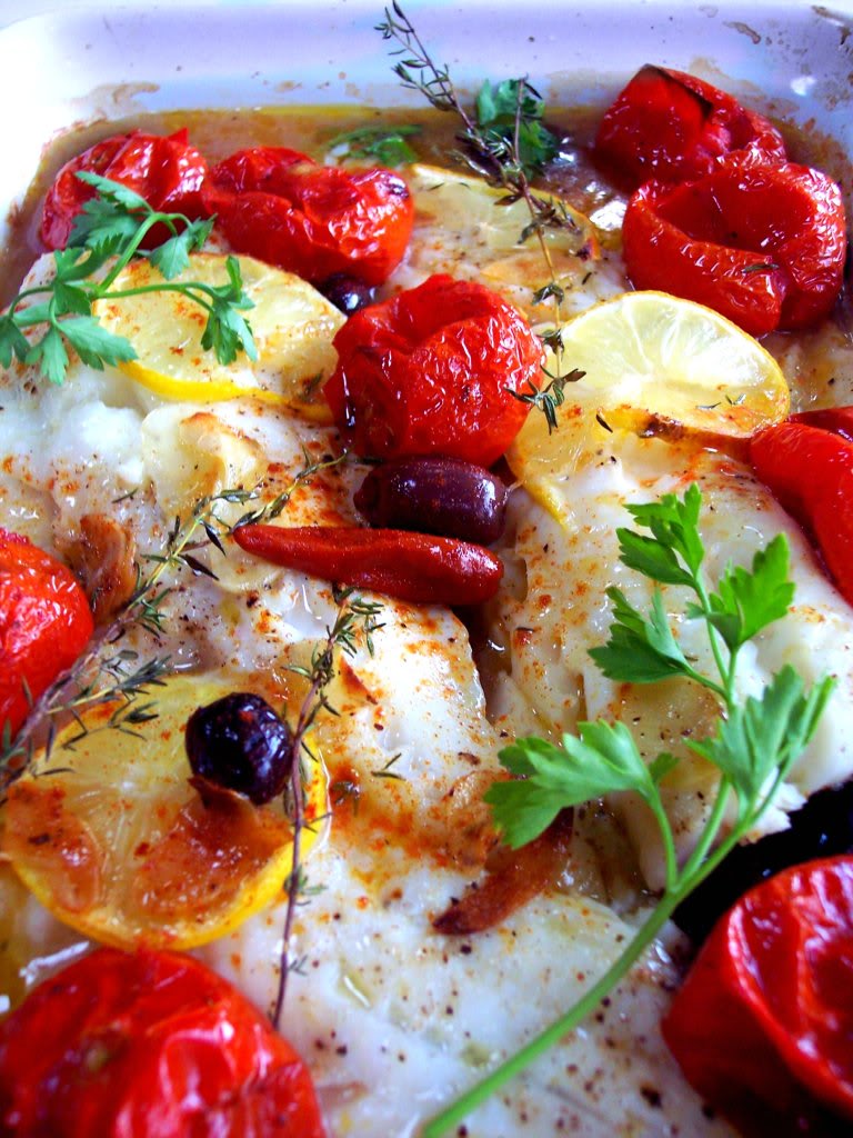 Baked Italian-Style Cod with Garlic and Cherry Tomatoes