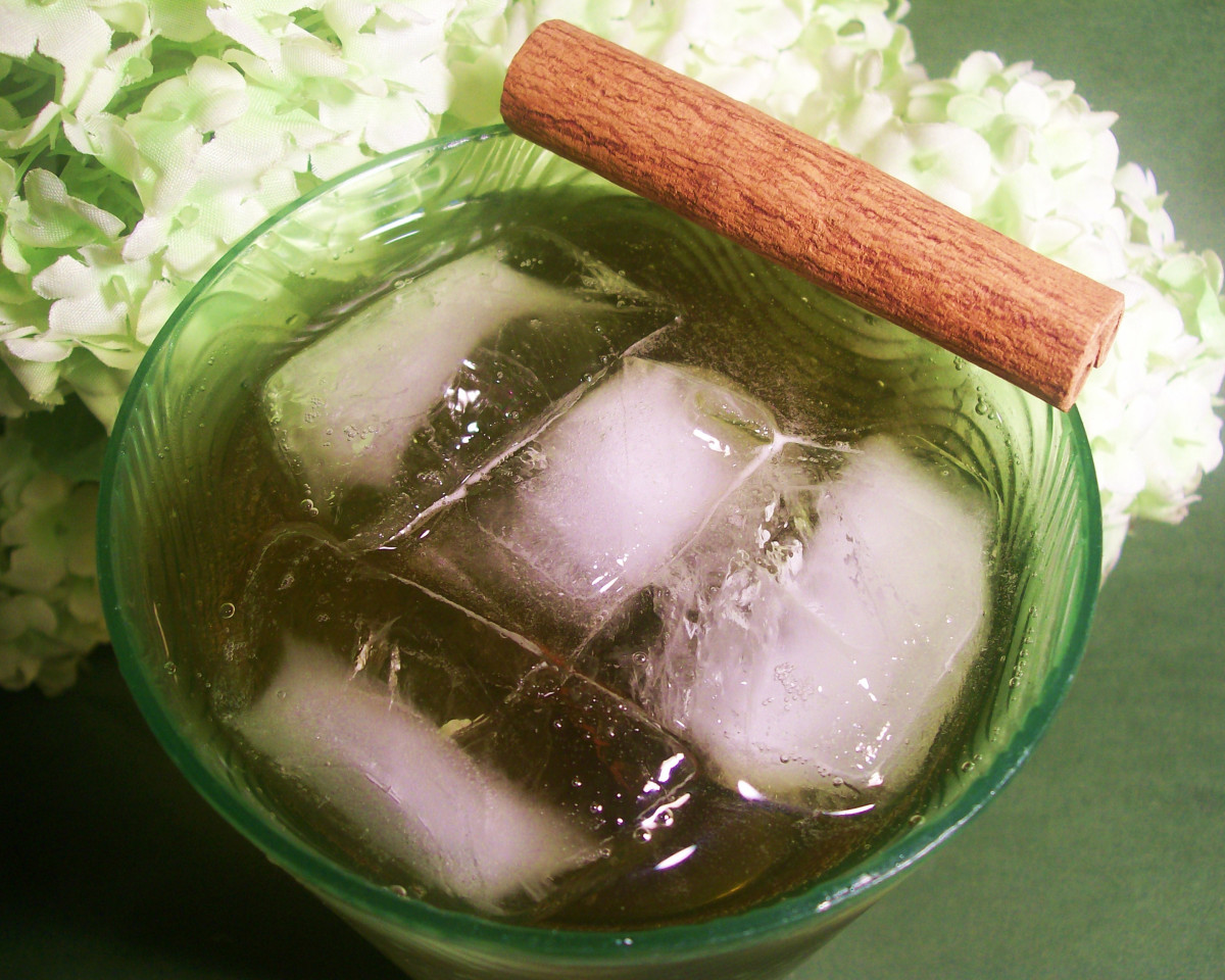 Bourbon Ginger Sparkler