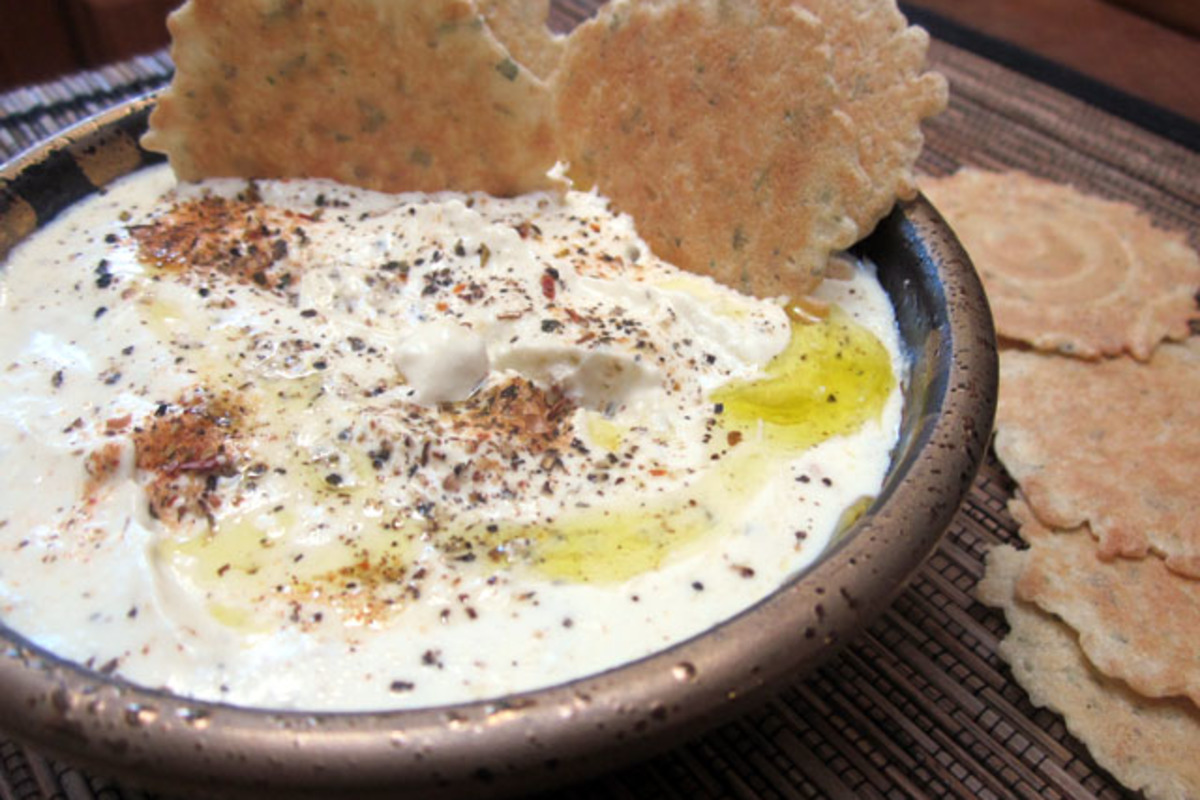 Za'atar Greek Yogurt Dip with Lemon and Garlic
