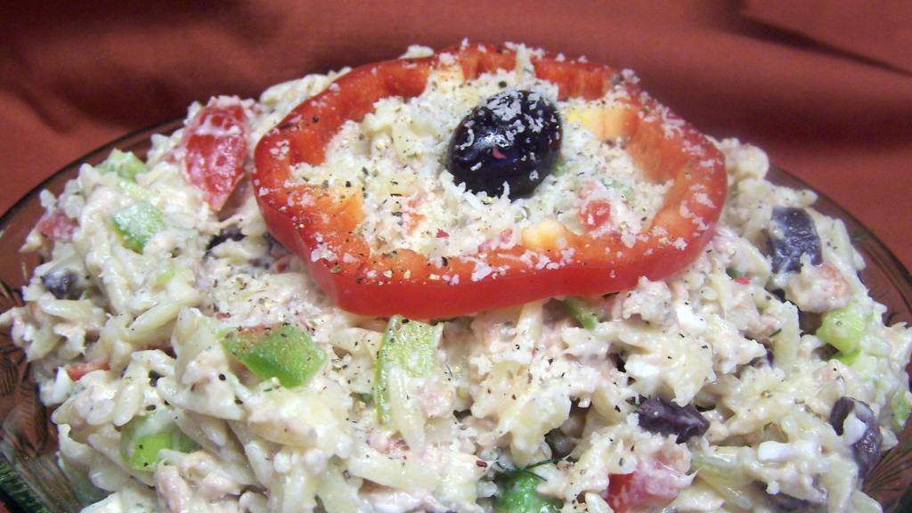 Dino-Shape Pasta with Mild Tuna & Yogurt Sauce