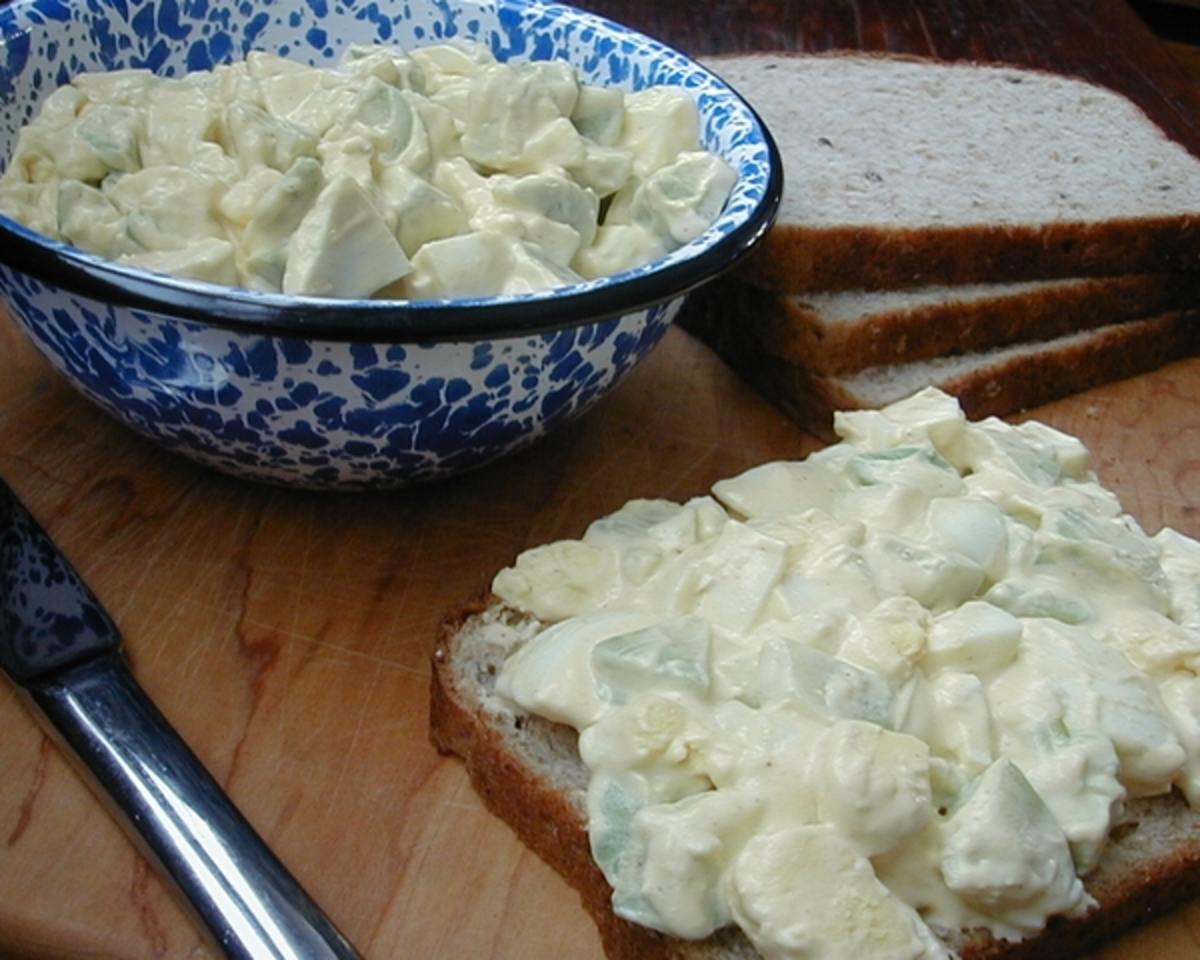 Avocado-Egg Cream Salad with Chia Seed Crunch