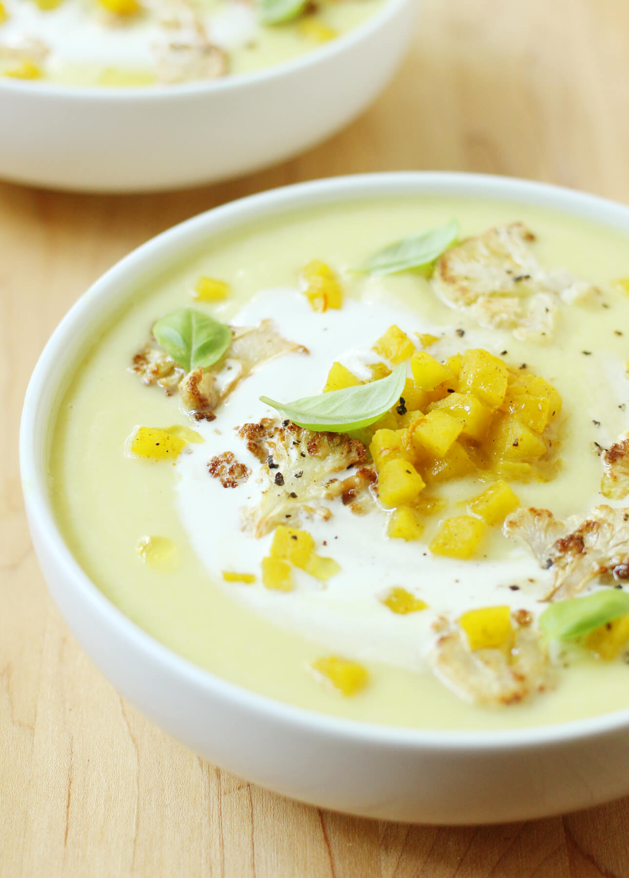 Curried Cauliflower and Apple Soup