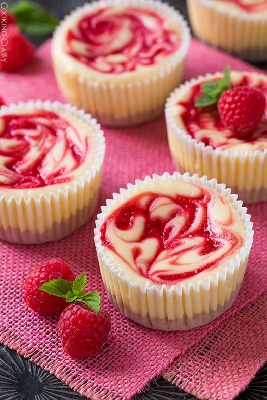 Quick No-Bake Raspberry Almond Cheesecake Cups