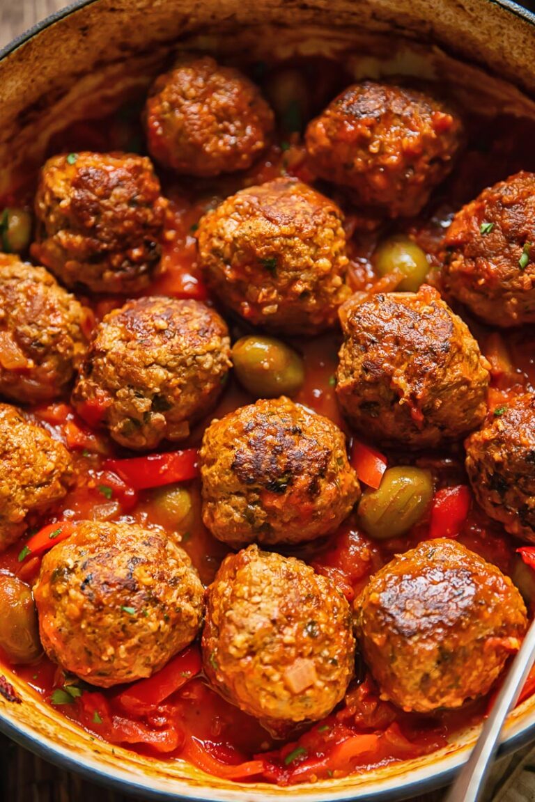 Meatballs in Tomato and Paprika Sauce