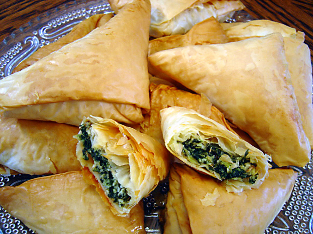 Oven-Baked Spanakopita Triangles with Feta and Dill