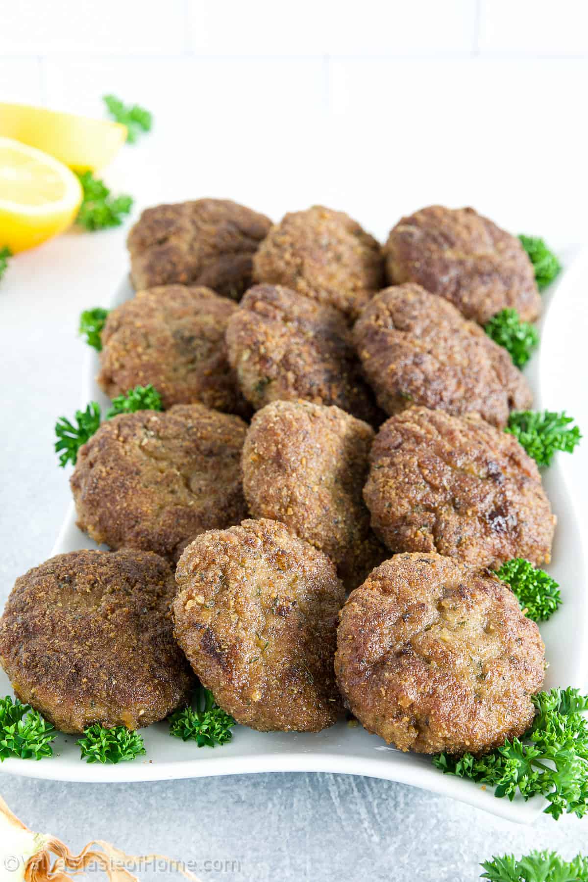 Baked Falso Conejo Beef Cutlets with Garlic and Oregano