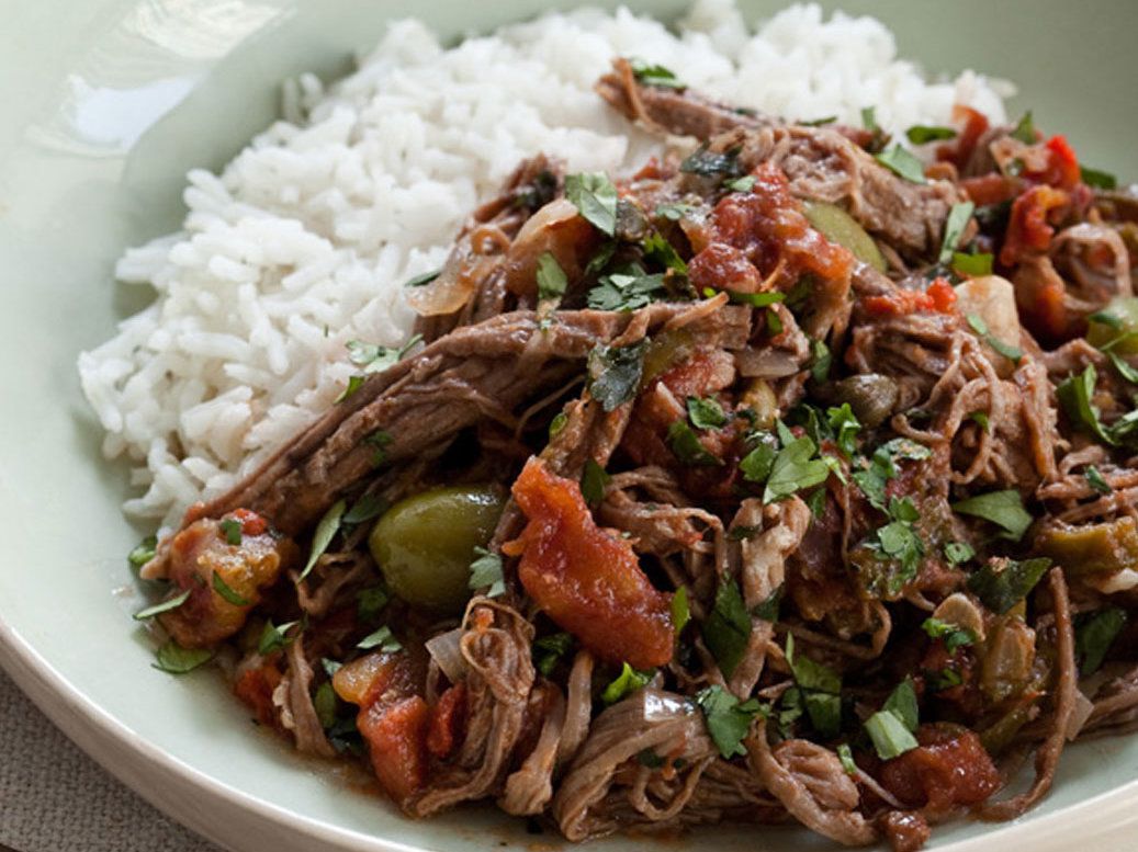 Slow-Cooked Beef Ropa Vieja with Bell Peppers
