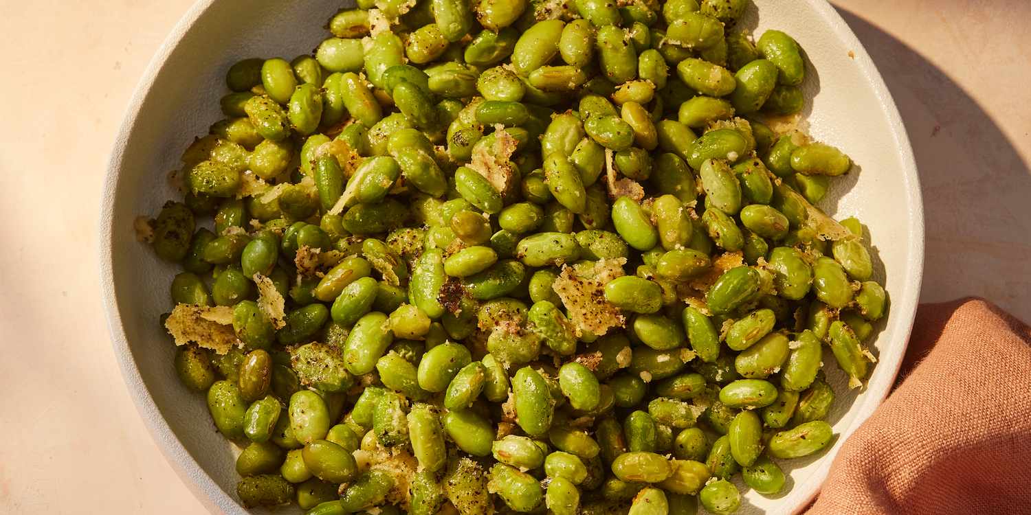 Boredom-Busting Veggie Stir-Fry with Crispy Edamame