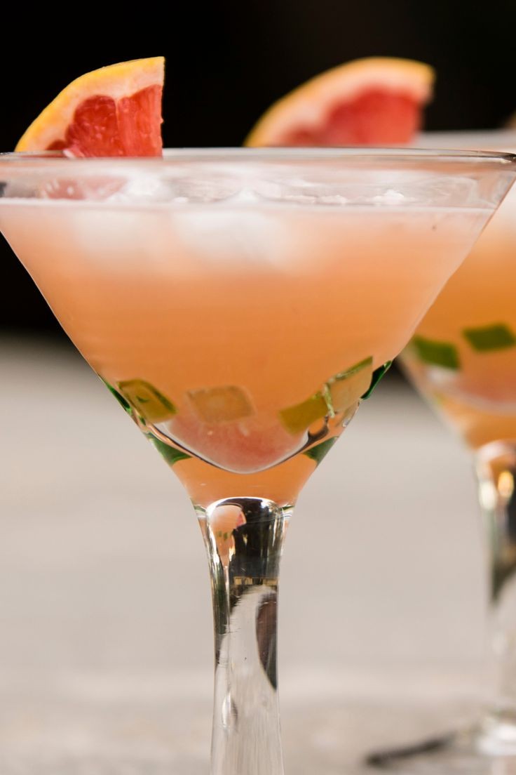 Rosemary-Infused Grapefruit Negroni