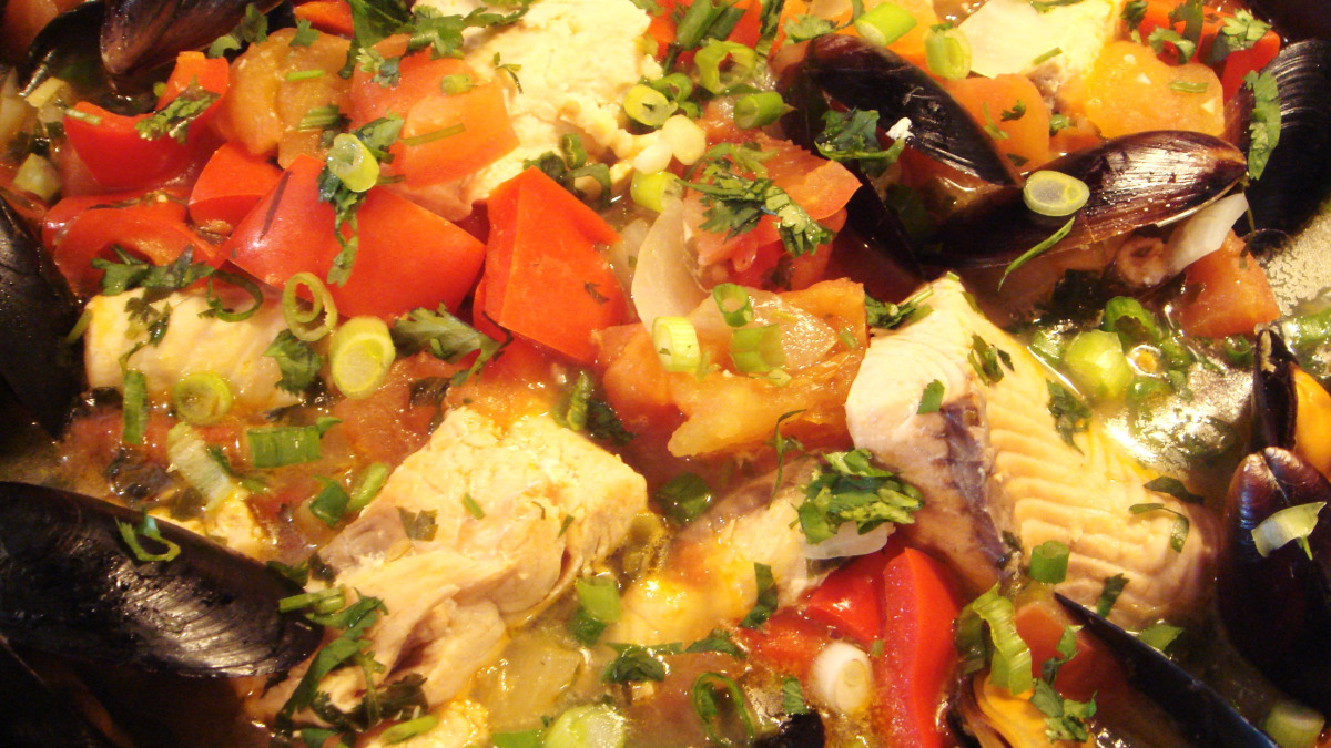 Turmeric-Infused Seafood Stew