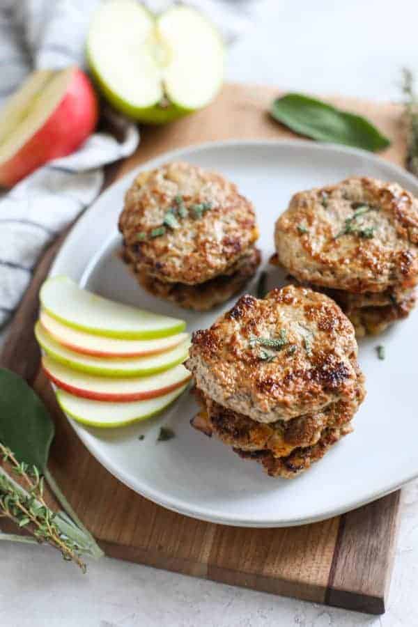 Sage-Spiced Turkey Sausage Patties with Cinnamon Apple Slices