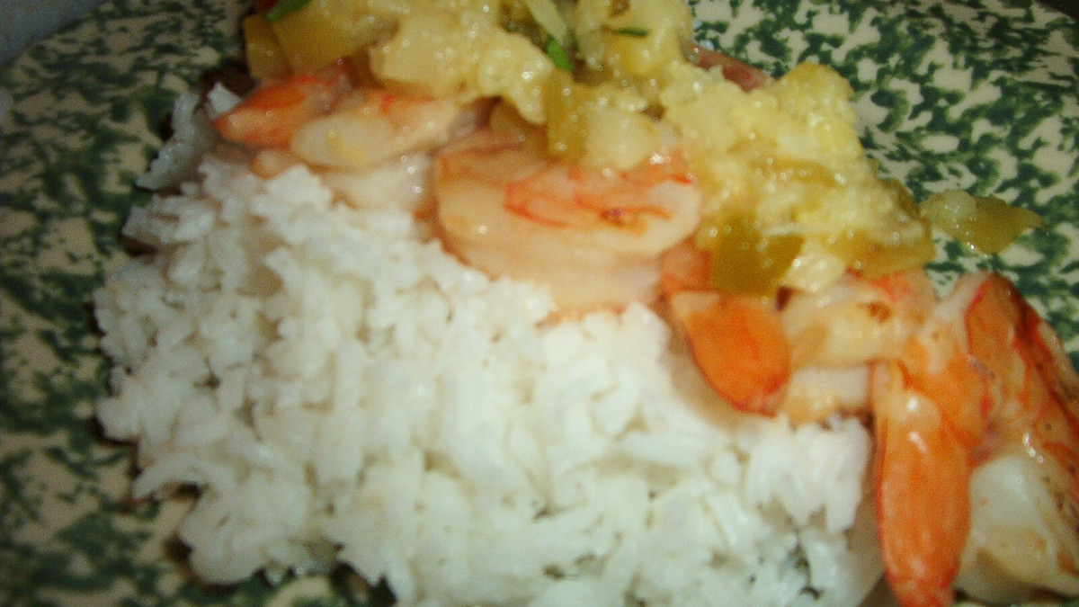 Coconut-Crusted Shrimp with Pineapple Salsa