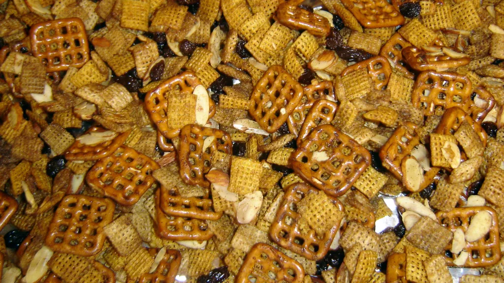 Crunchy Best-Of-All Trail Mix