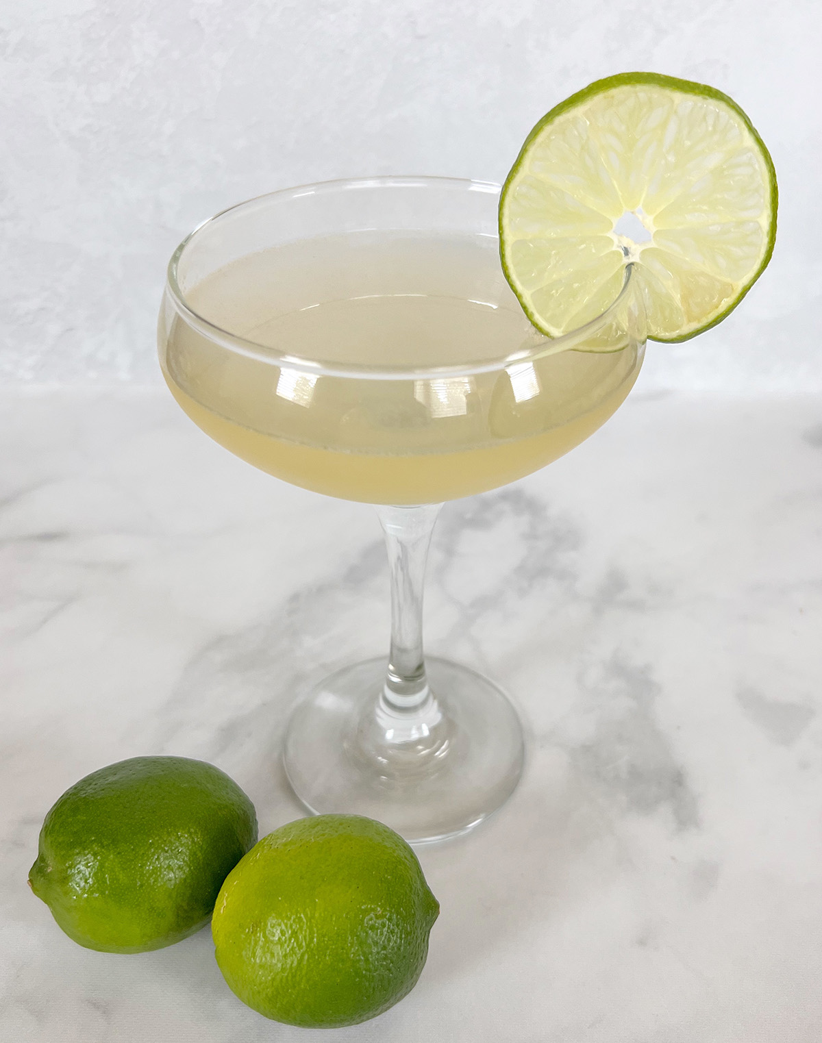 Citrus-Gin Gimlet with Fresh Lime