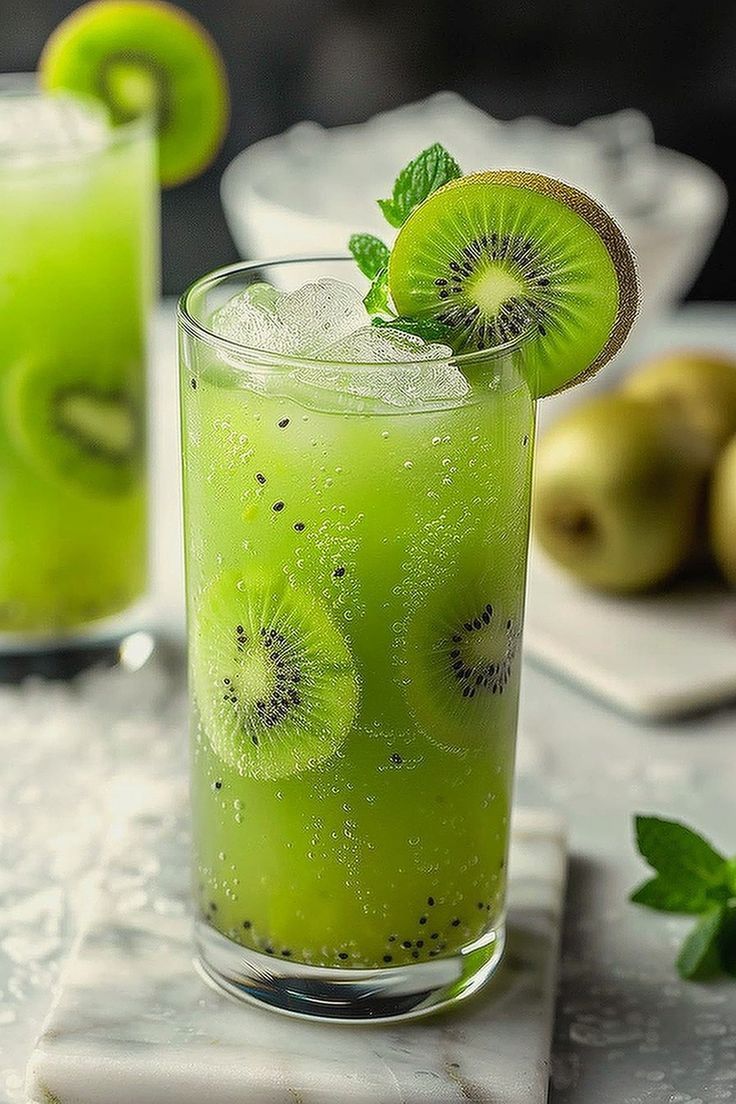 Muddled Kiwi Ginger Fizz
