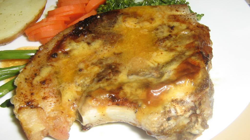 Davis' Maple-Glazed Pork Chops with Apple Sauté