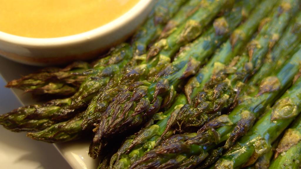 Herb-Roasted Asparagus with Maple Glaze