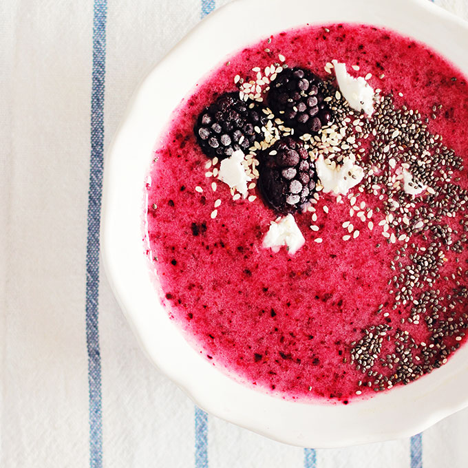 Whole30 Reset Smoothie Bowl with Berries and Chia