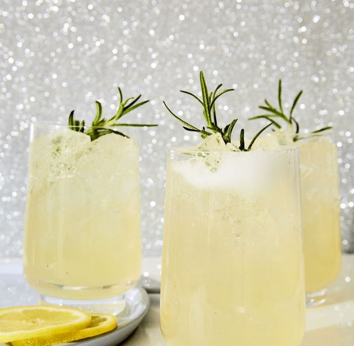Shaker-Poured Evergreen Citrus Sparkler
