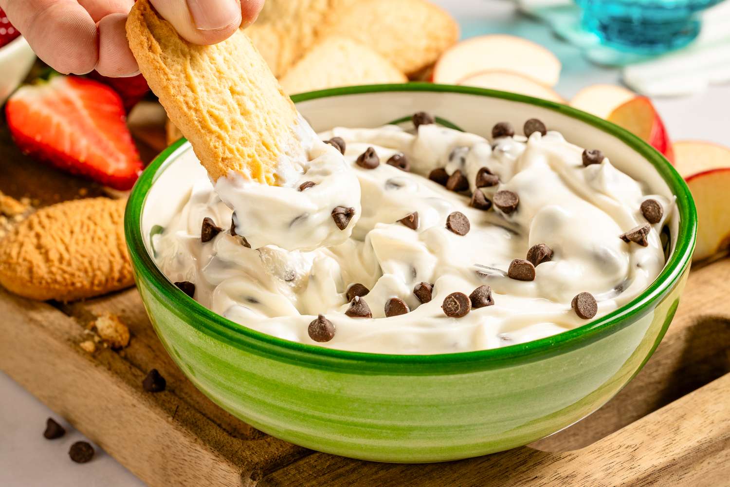 Cannoli Dip with Mascarpone and Chocolate Chips