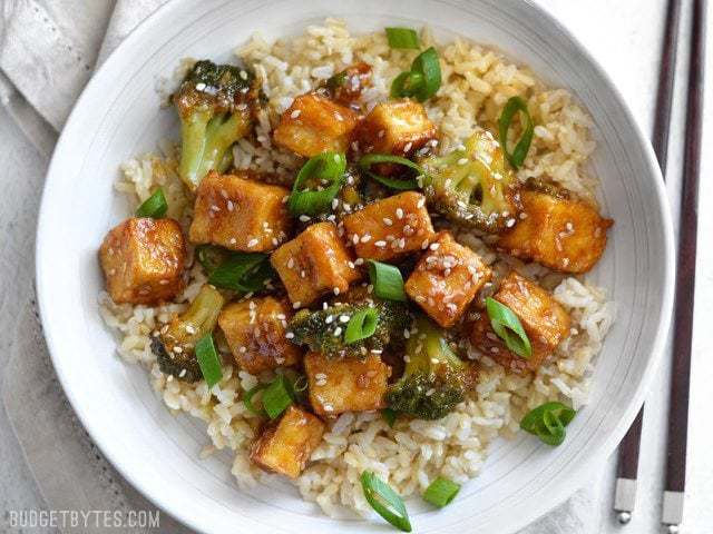 One-Pan Vegetable Stir Fry with Tofu and Sesame