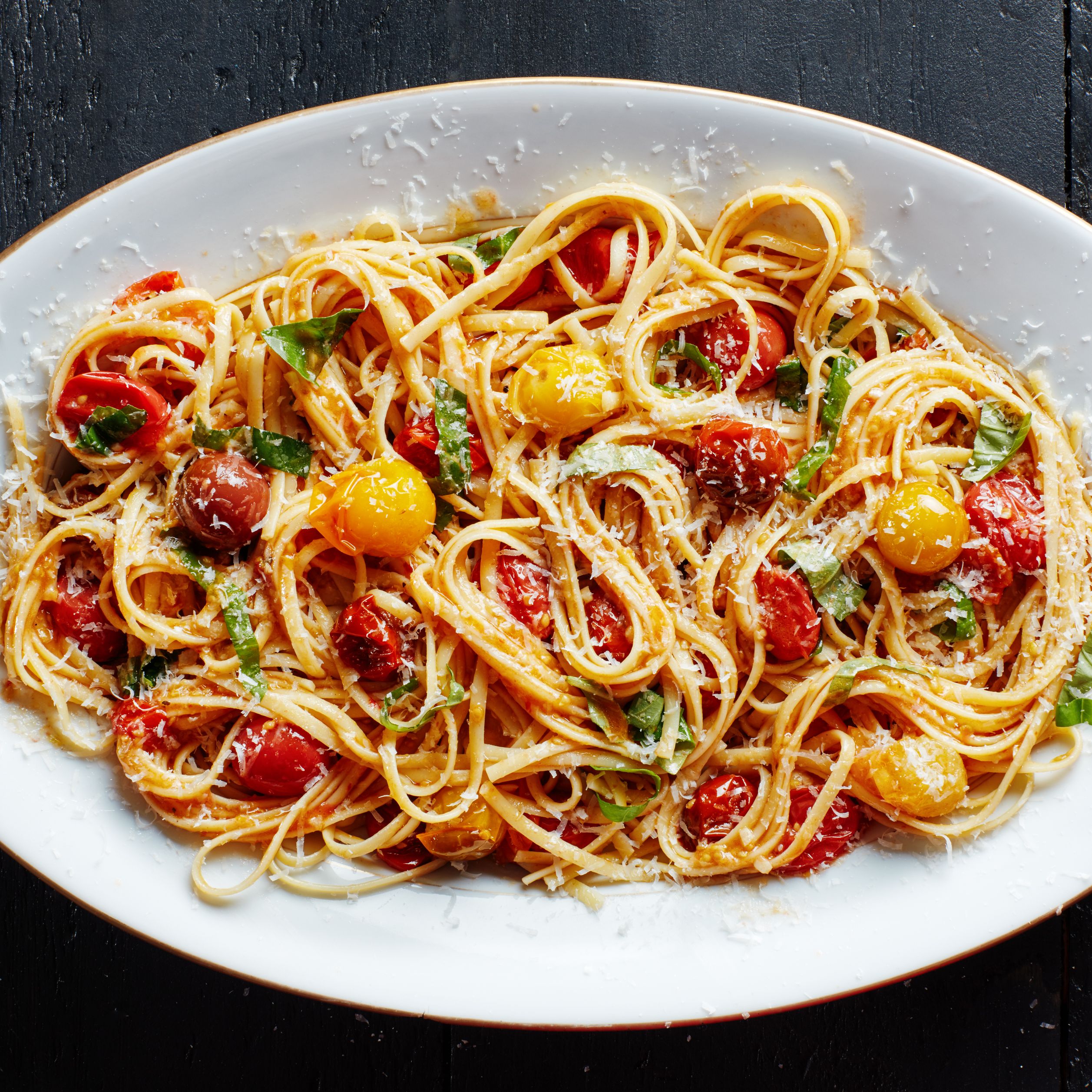 Herb-Infused Italian Tomato and Basil Pasta