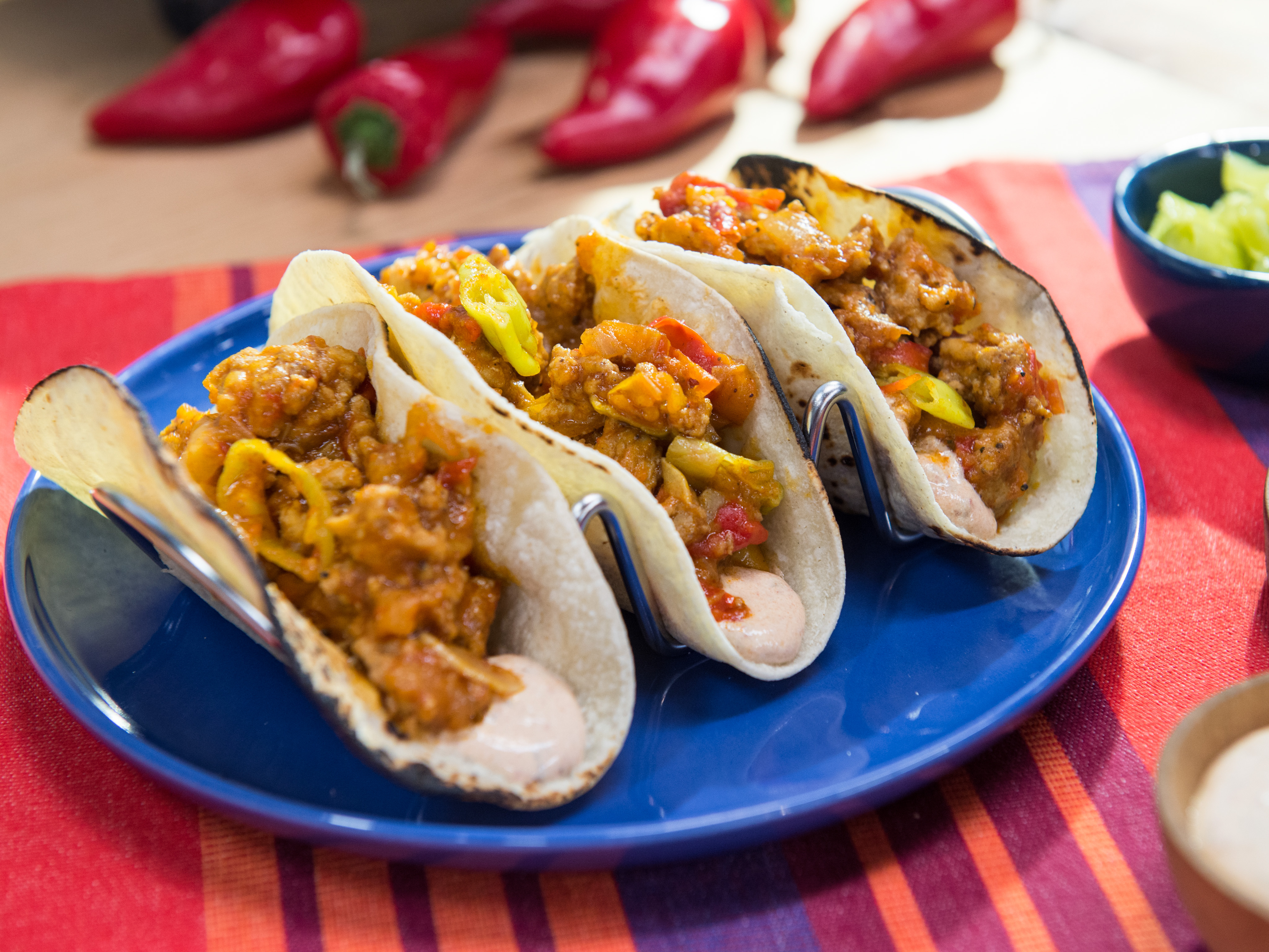 Street-Style Oversized Tee-Inspired Spicy Chicken Tacos