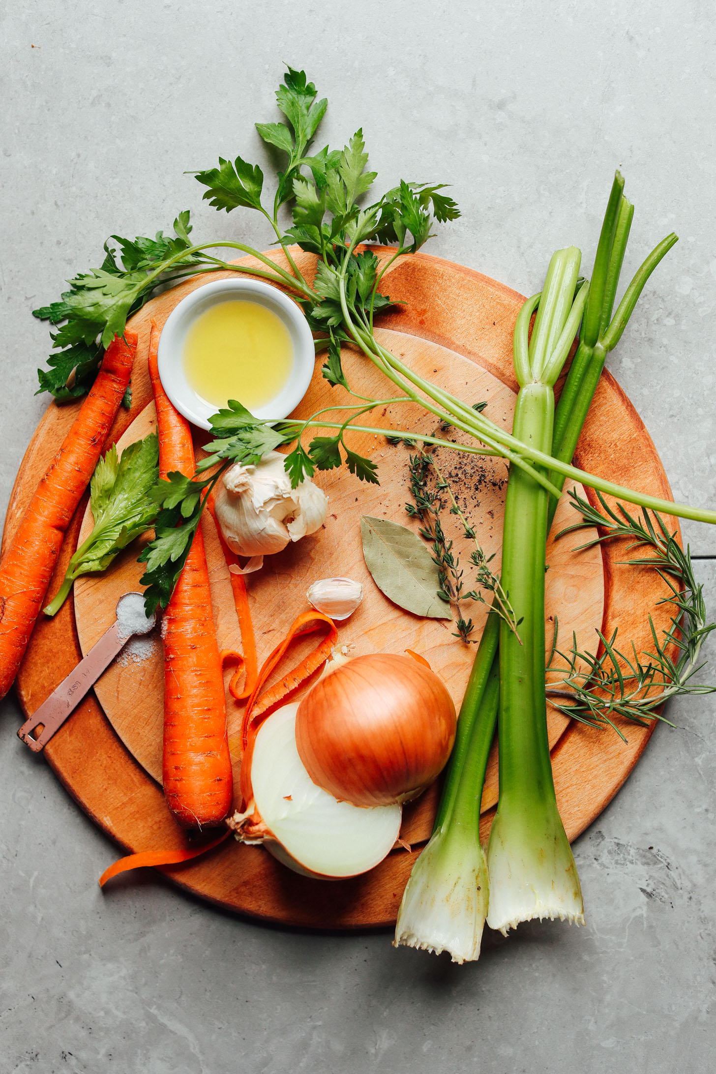Stir-Fried Tofu with Garlic and Seasonal Vegetables