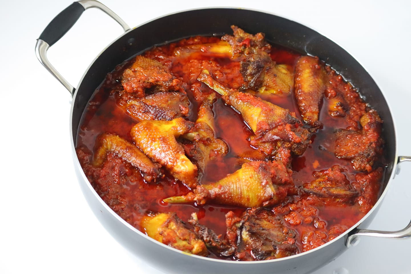 Spiced Nigerian-Inspired Chicken Stew with Tomato and Bell Peppers