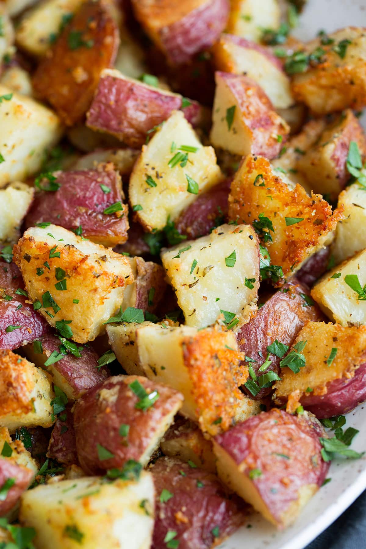 Baked Herb-Roasted Potatoes with Garlic and Thyme