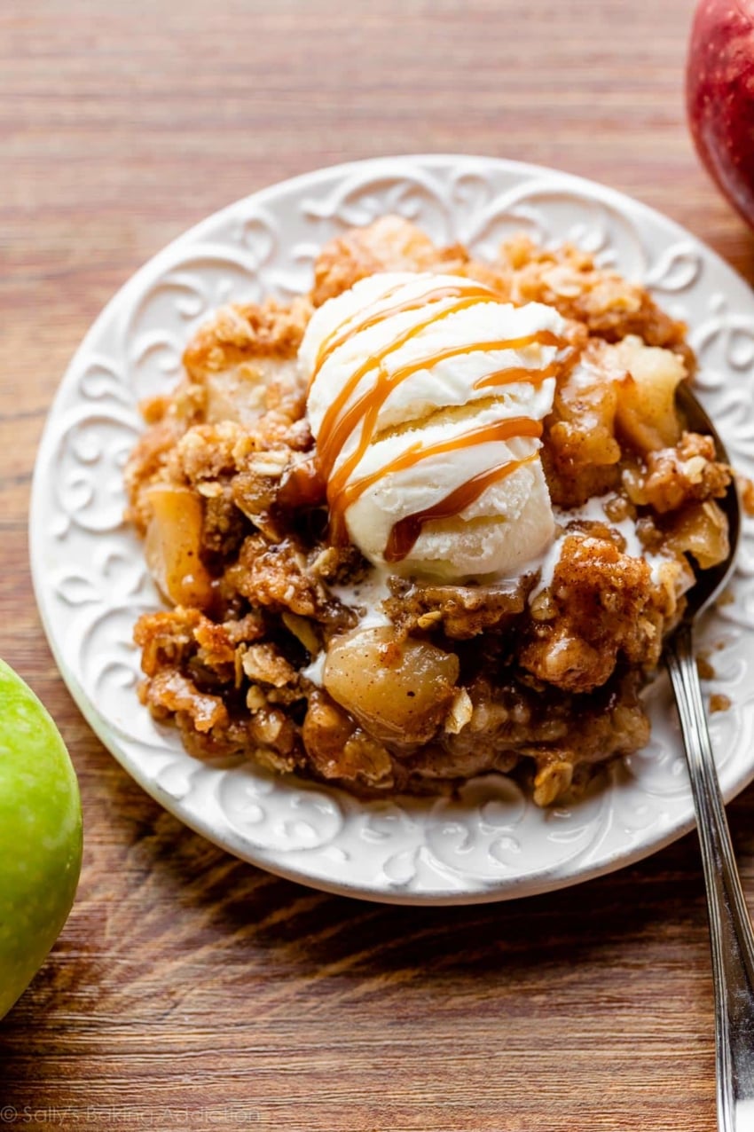 Detroit-Inspired Whiskey-Spiced Apple Crisp