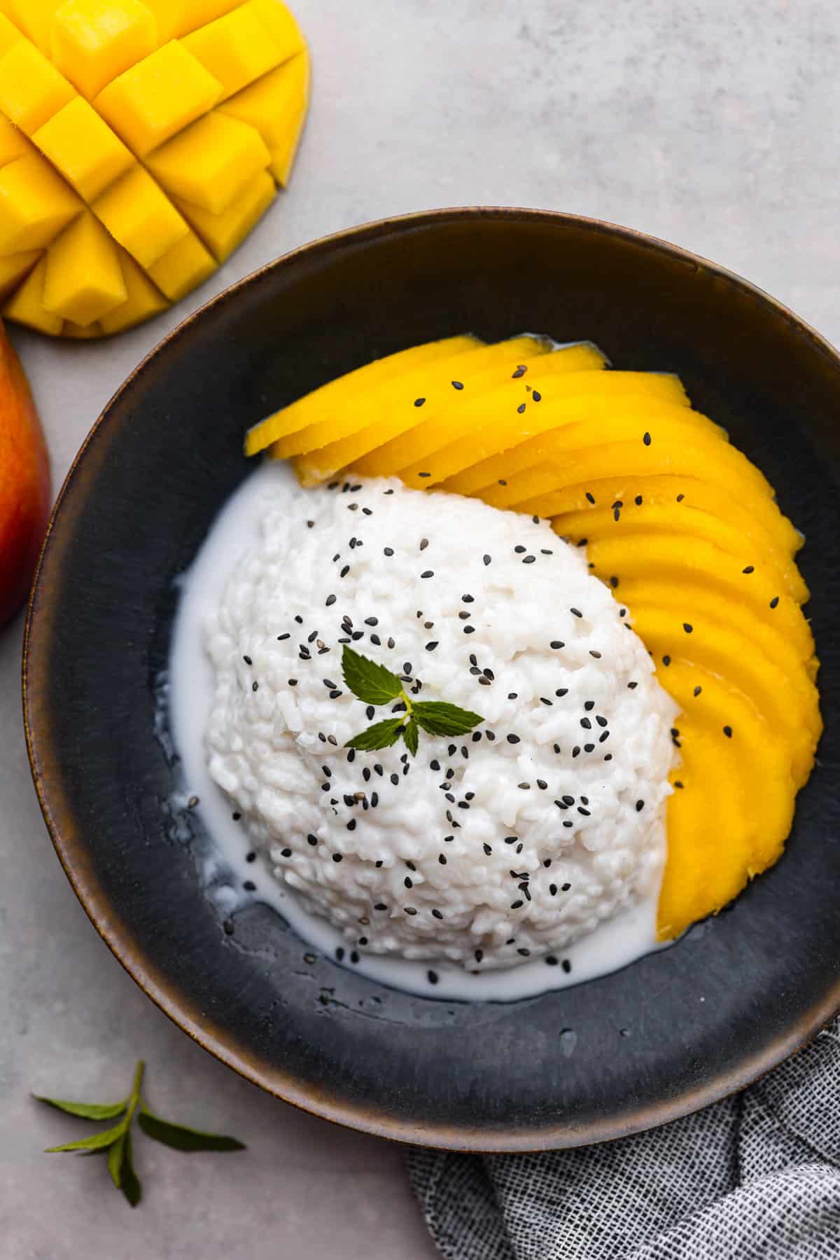 Half-Sweet Coconut Sticky Rice with Mango