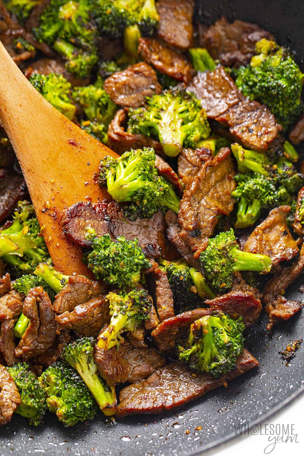 Keto Stir-Fried Beef with Broccoli and Garlic