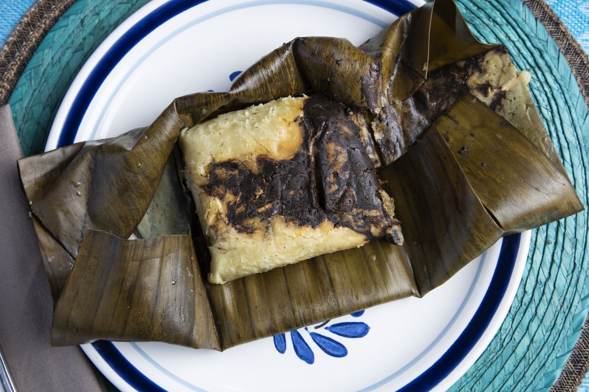 Banana Leaf-Wrapped Oaxacan Tamales with Mole Negro