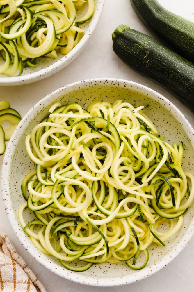 Low-Carb Zucchini Noodles with Garlic Lemon Sauce