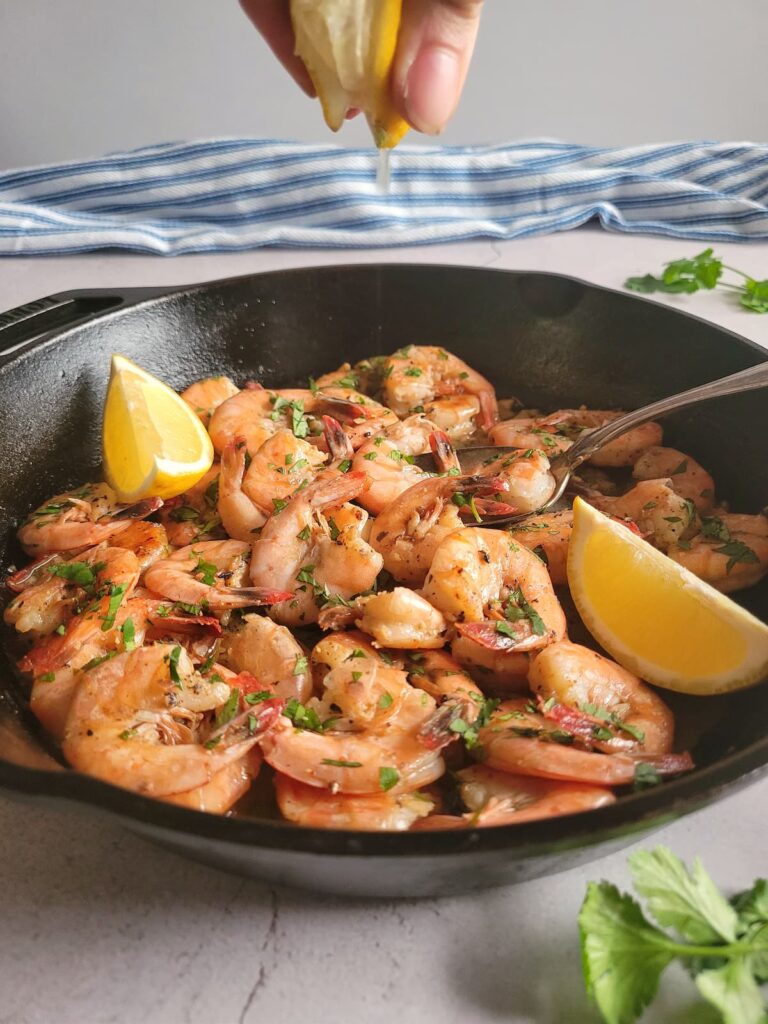Sauteed Garlic Shrimp with White Wine and Parsley