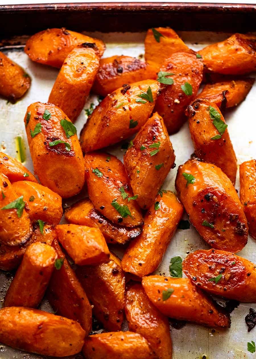 Whiskey-Glazed Roasted Carrots with Thyme