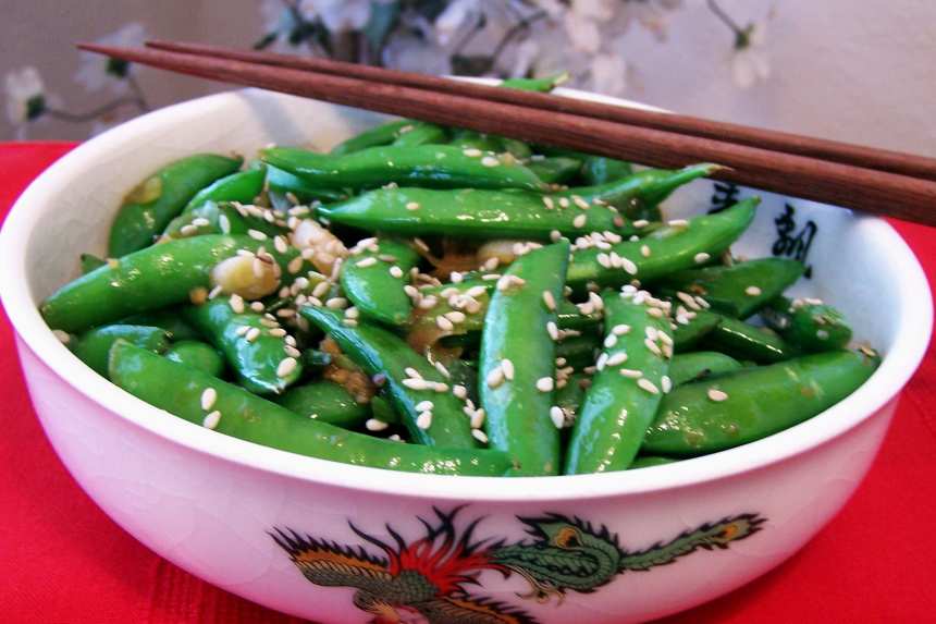 Sautéed Snow Peas with Garlic and Toasted Sesame