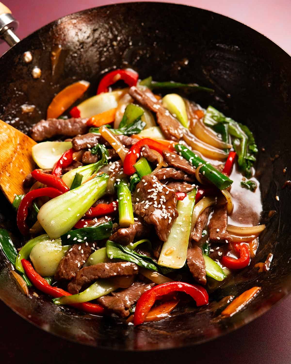 Quick Stir-Fried Garlic Beef with Scallions and Black Pepper