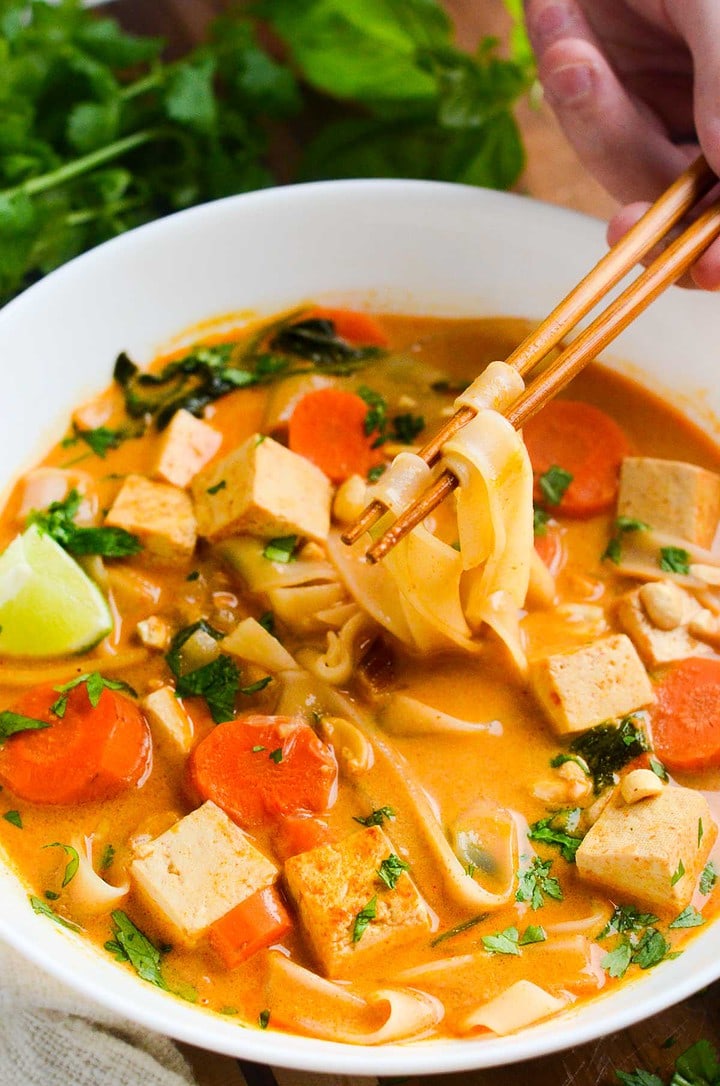 Coconut Curry Udon Noodles with Tofu and Spinach