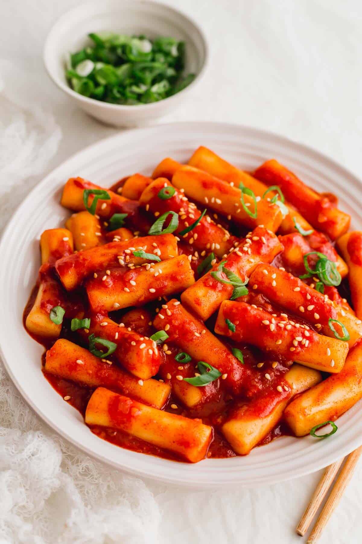Spicy Korean-Style Tteokbokki with Gochujang Sauce