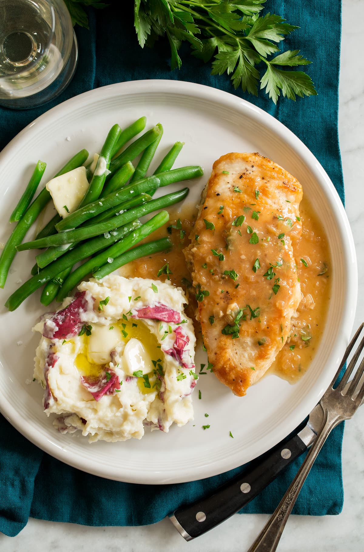 Sautéed Garlic and Herb Chicken with White Wine Sauce