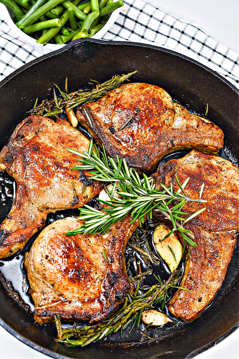Pan-Seared Pork Chops with Garlic Rosemary Sauce