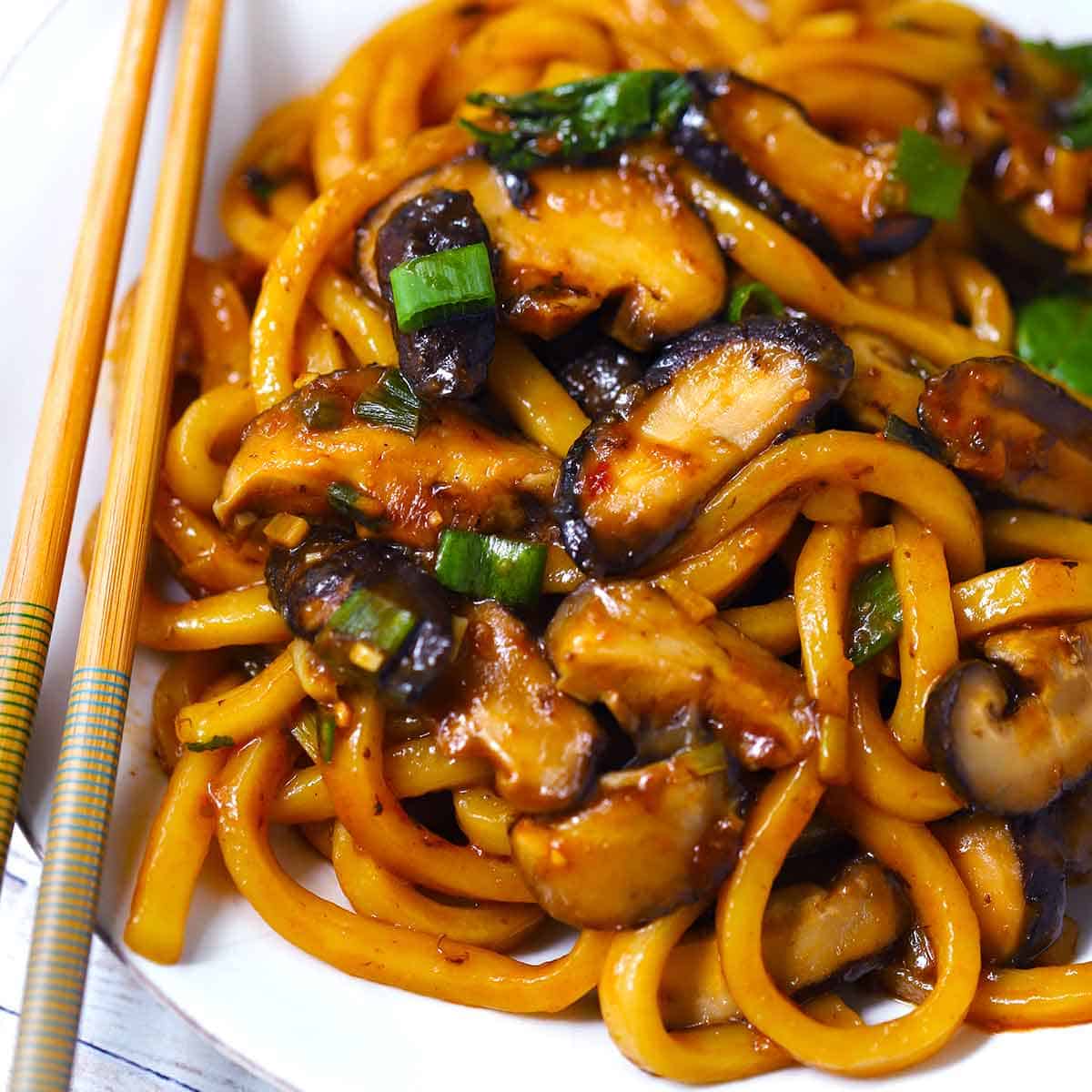 Garlic Sesame Udon Stir Fry with Shiitake Mushrooms