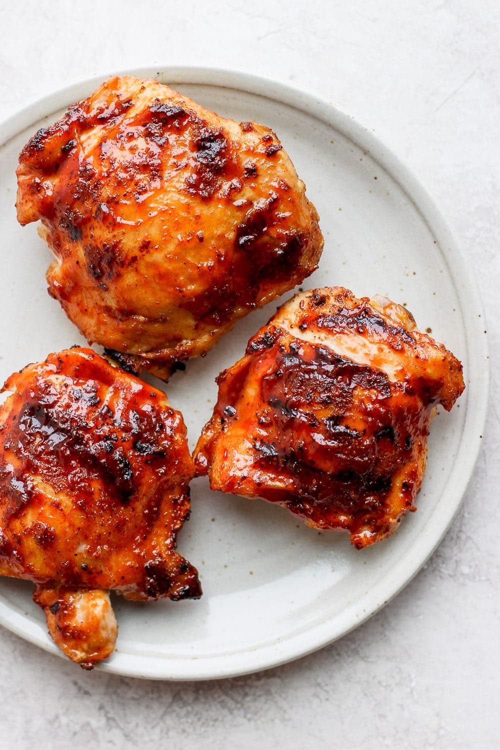 Charcoal-Grilled BBQ Chicken Thighs with Spicy Dry Rub