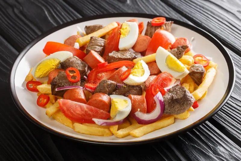 Pique Macho with Spicy Sausage and Beef Stir-Fry