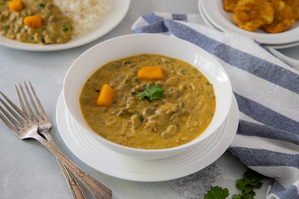 Coconut-Simmered Pigeon Peas with Spinach