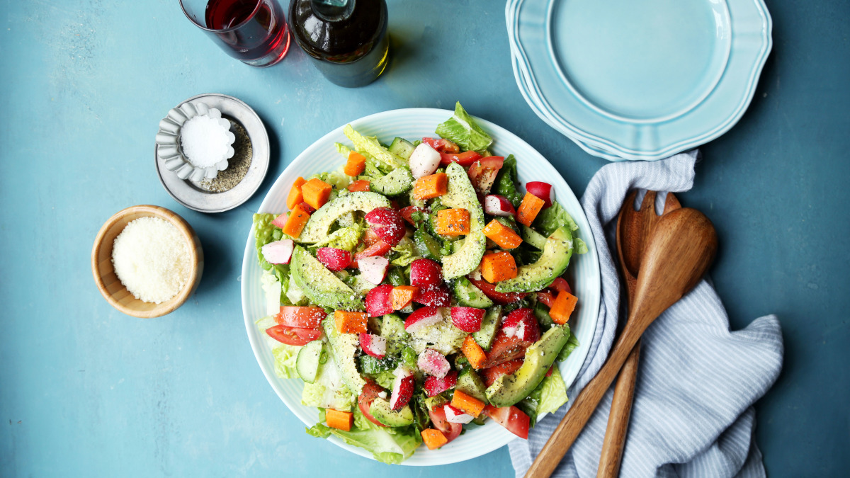 Best Simple Garden Salad with Honey-Lemon Dressing