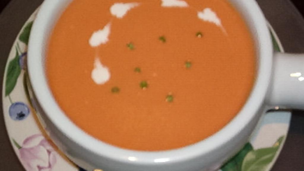 Low-Fat Creamy Tomato Soup