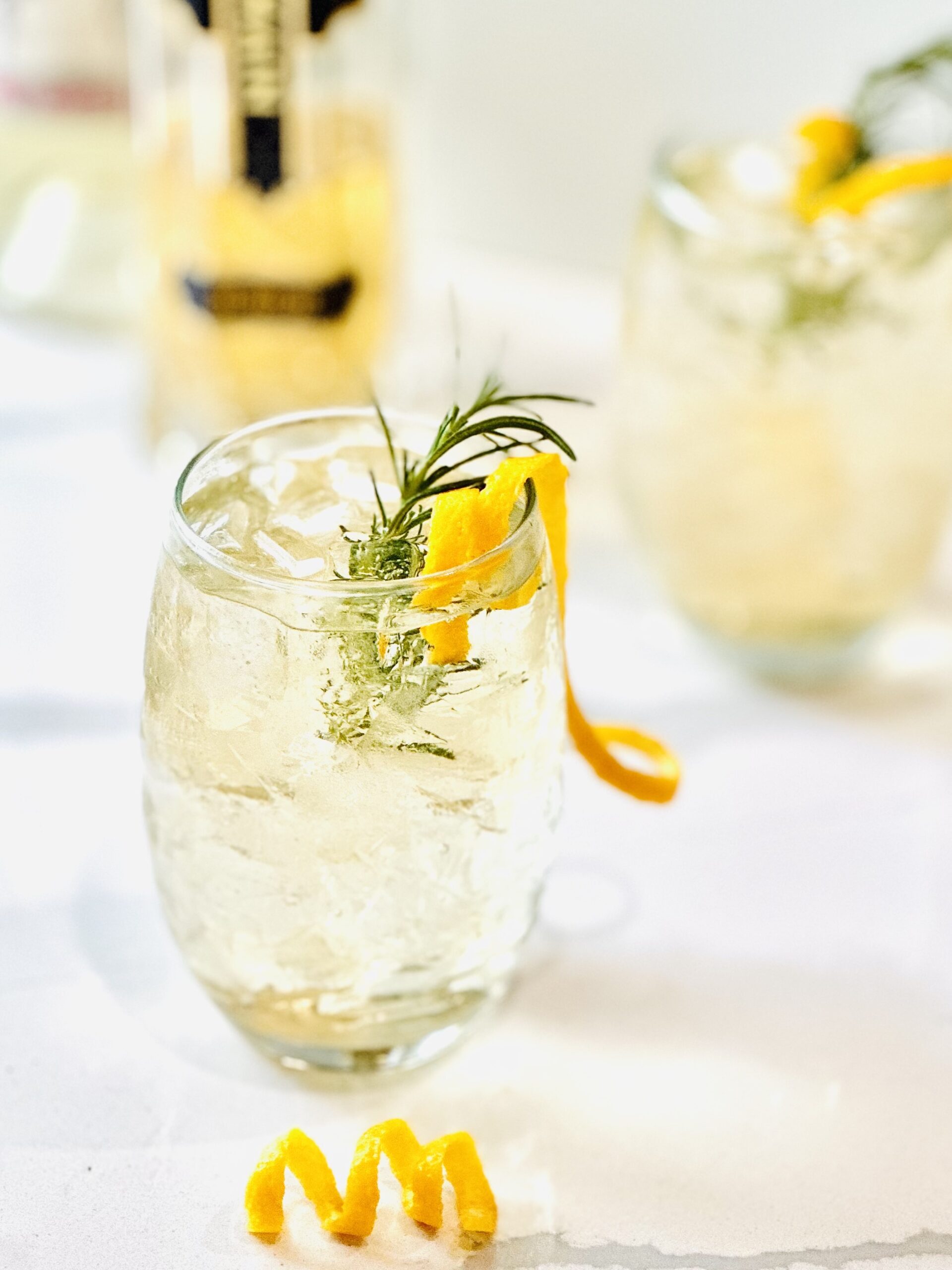 Elderflower St-Germain and Prosecco Spritz